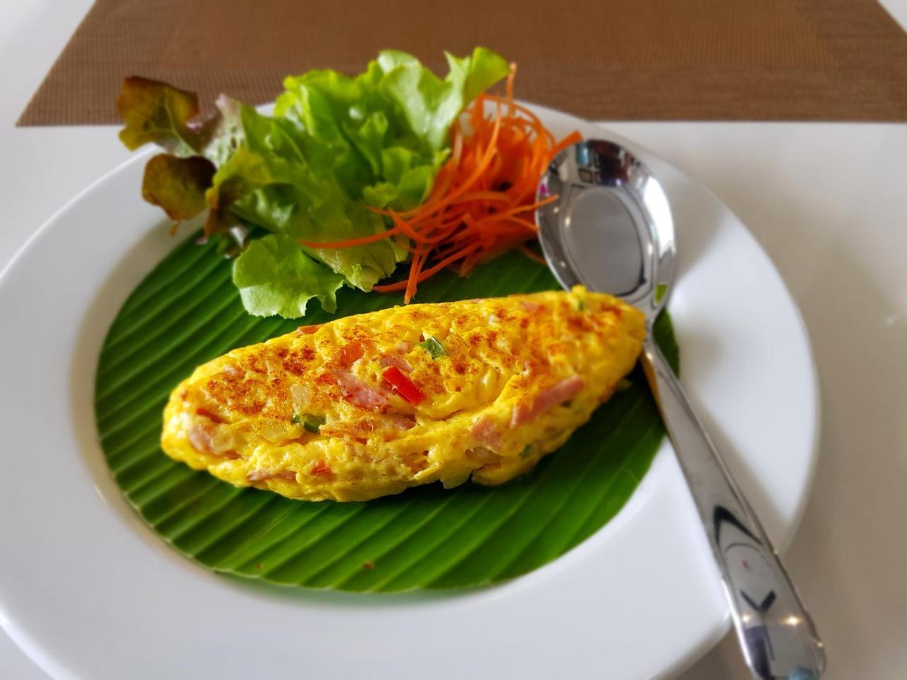 Mora Boutique Hotel - Sha Extra Plus Chiang Rai Eksteriør billede Thai omelette